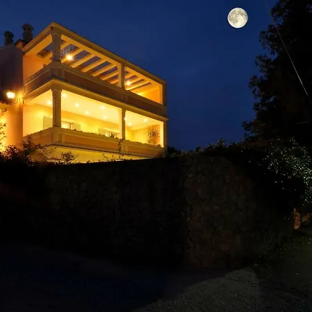 빌라 Piano's House In Corfu Town *