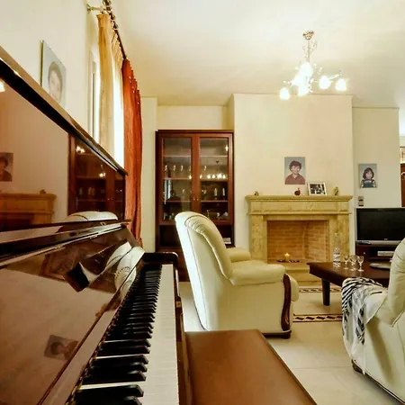 빌라 Piano's House In Corfu Town *